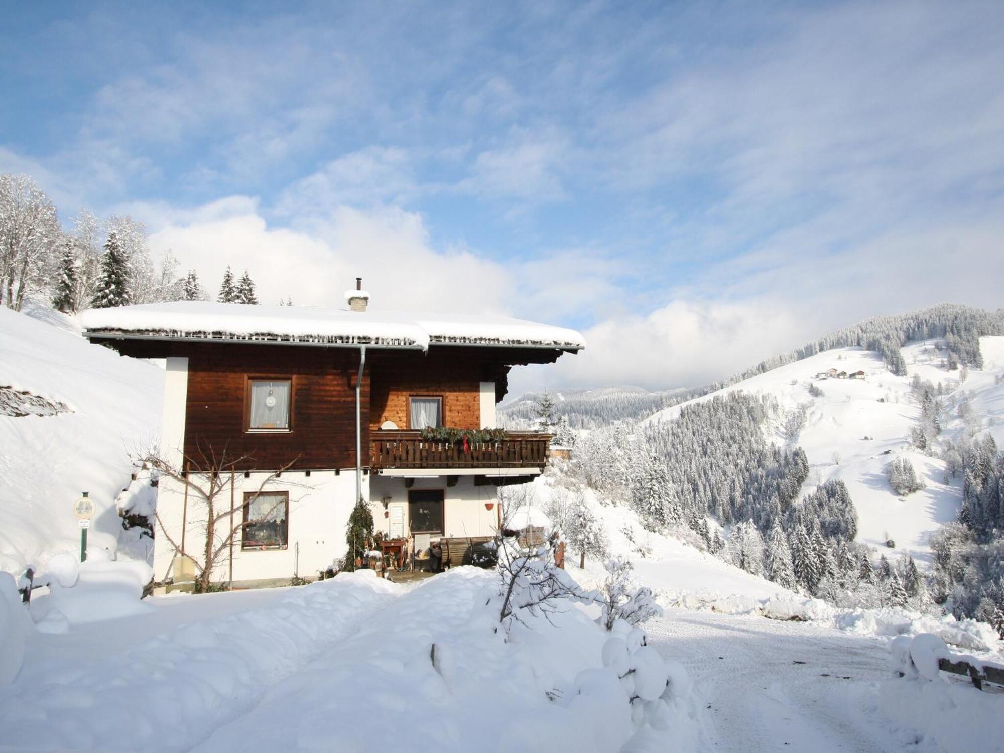 Cozy Apartment in Sankt Johann im Pongau near Ski Area Wagrain Bagian luar foto