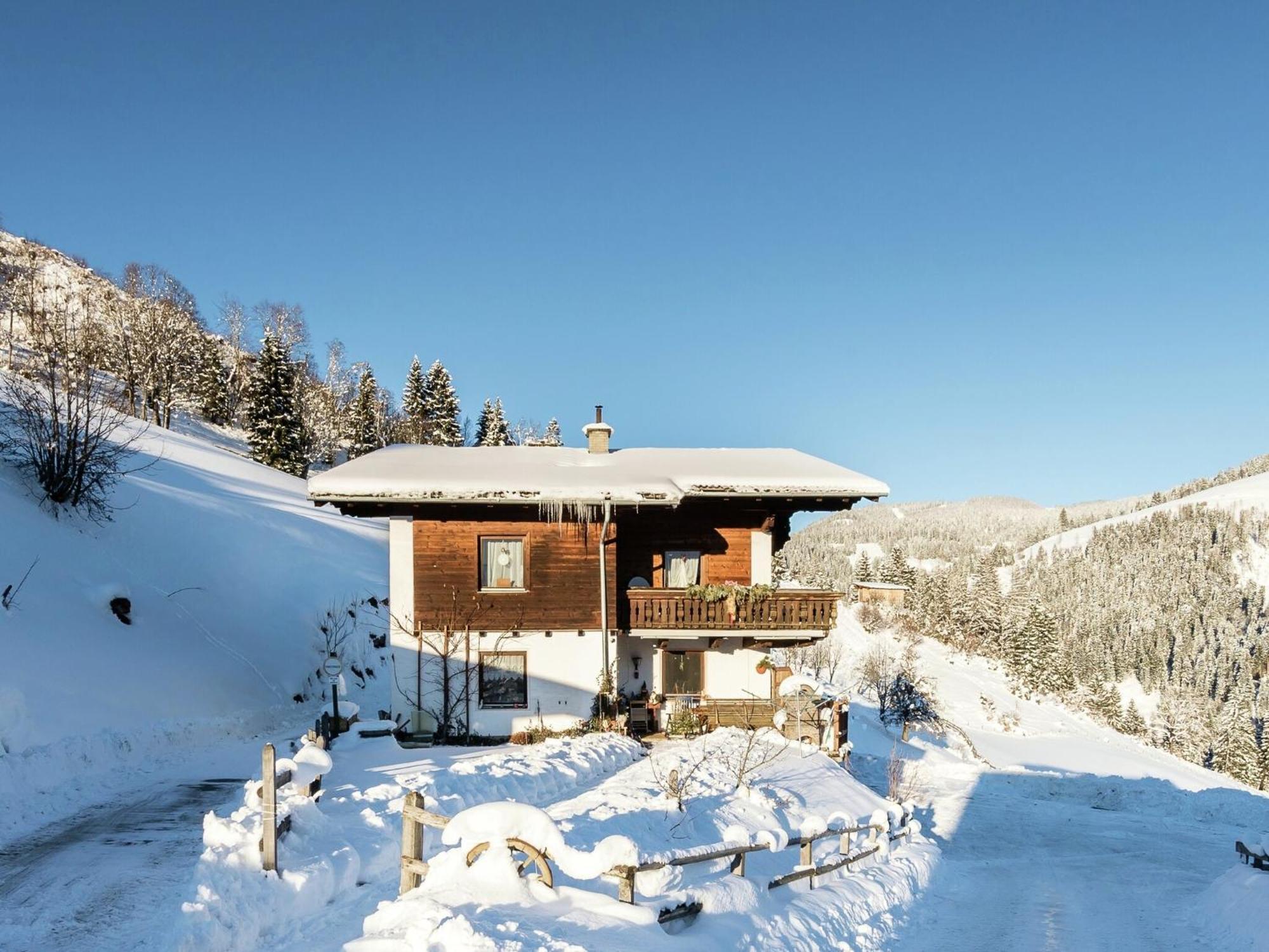 Cozy Apartment in Sankt Johann im Pongau near Ski Area Wagrain Bagian luar foto